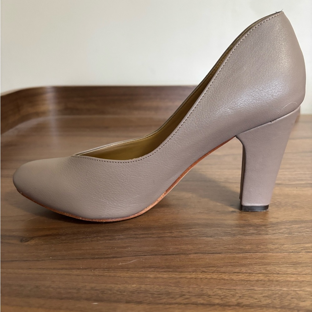 Poppy Barley Pump — SZ 9.5 Taupe